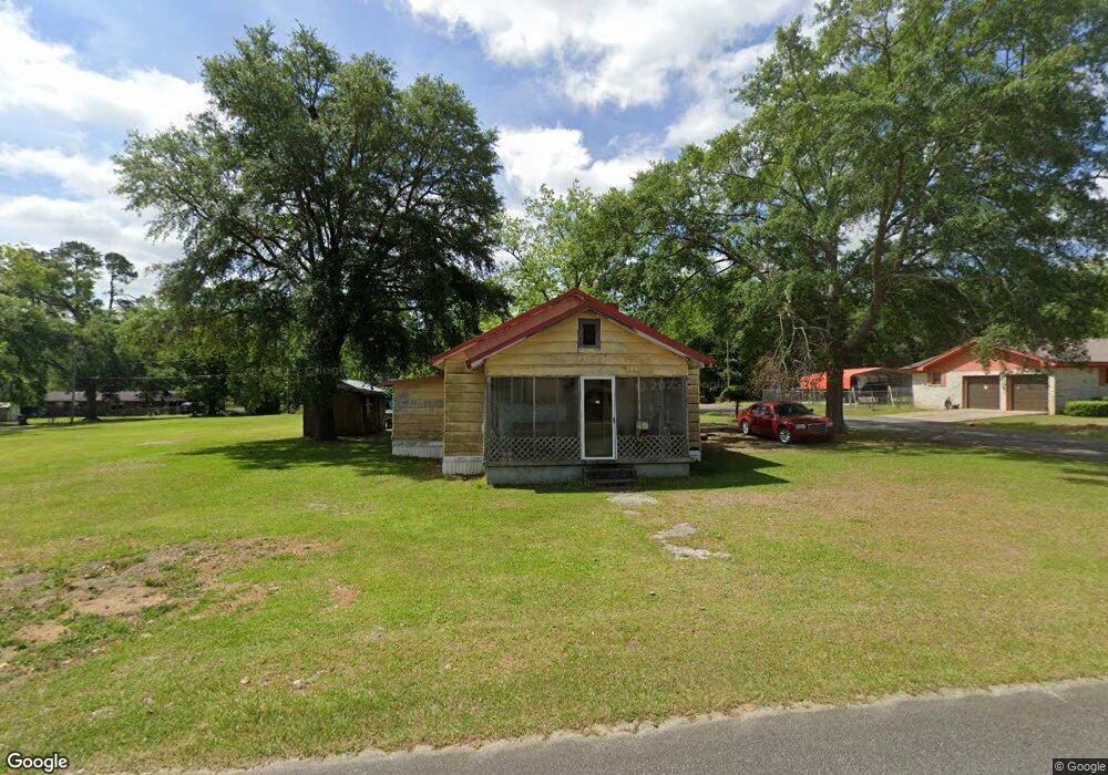 316 W Chattahoochee St, Fitzgerald, GA 31750 - photo 1