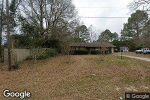 61 W Twelfth St, Mc Rae Helena, GA 31037