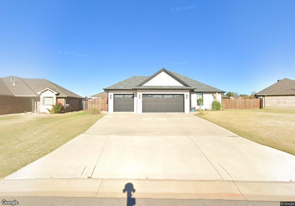 2215 Whispering Pine Blvd, Shawnee, OK 74804 - photo 1