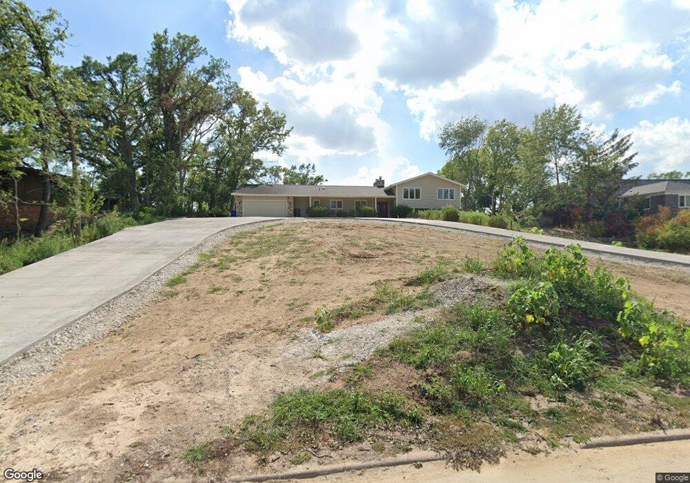 3241 Bever Cir SE, Cedar Rapids, IA 52403 - photo 1