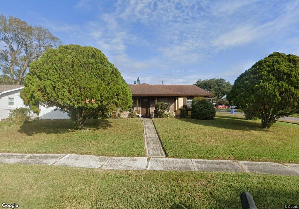 8626 Fish Lake Rd, Tampa, FL 33619 - photo 1