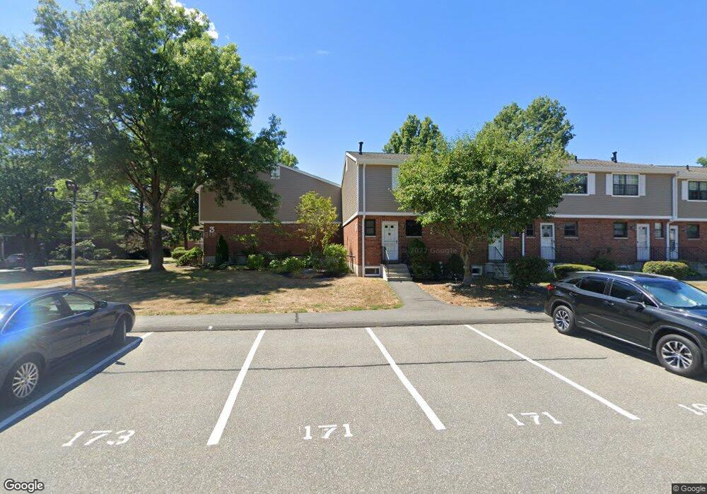 189 Hampton Ct, Newington, CT 06111 - photo 1