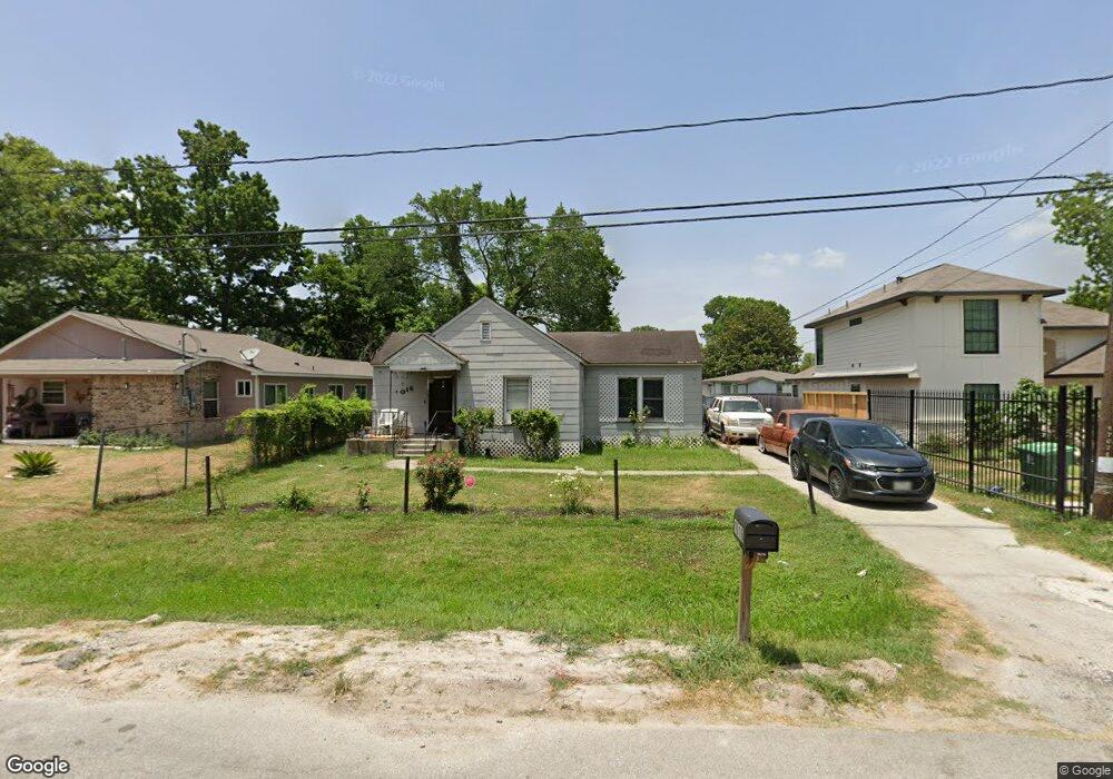 1016 Ellington St, Houston, TX 77088 - photo 1