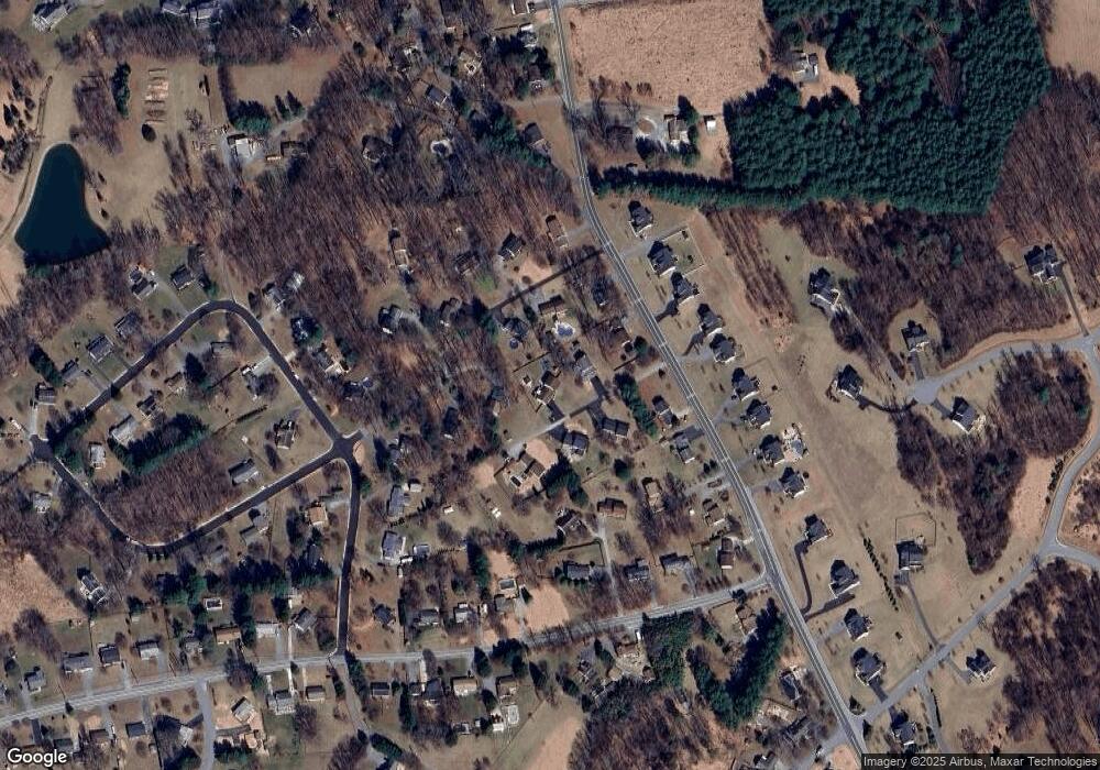 5694 Mineral Hill Rd, Sykesville, MD 21784 - photo 1