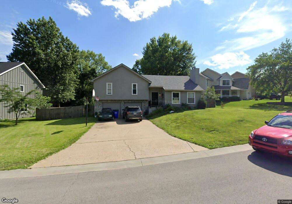 10901 W 50th St, Shawnee, KS 66203 - photo 1