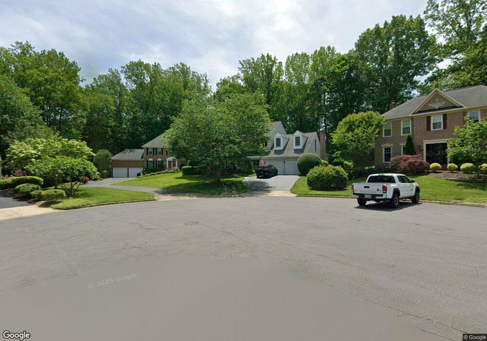 9303 Silvercreek Ct, Fairfax Station, VA 22039 - photo 1