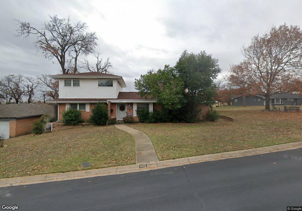 625 Woodcrest Dr, Hurst, TX 76053 - photo 1