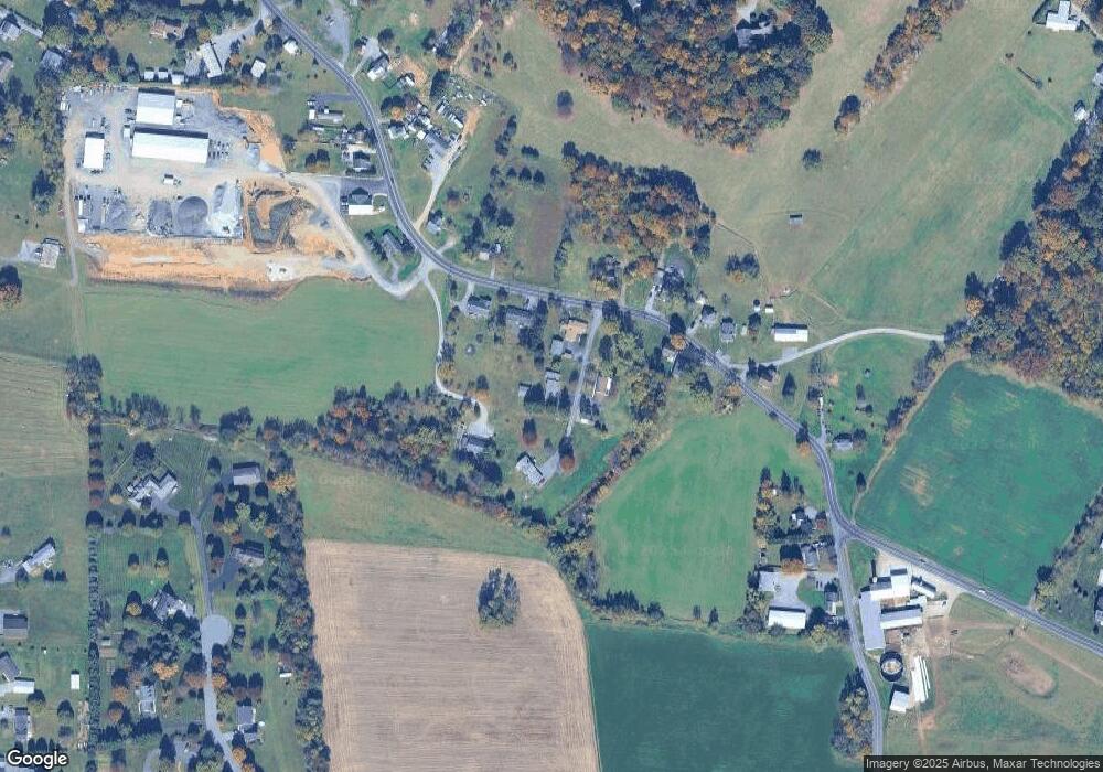 8300 Mentzer Gap Rd, Waynesboro, PA 17268 - photo 1