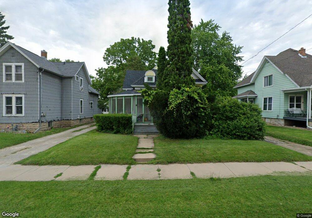 848 Vine Ave, Oshkosh, WI 54901 - photo 1