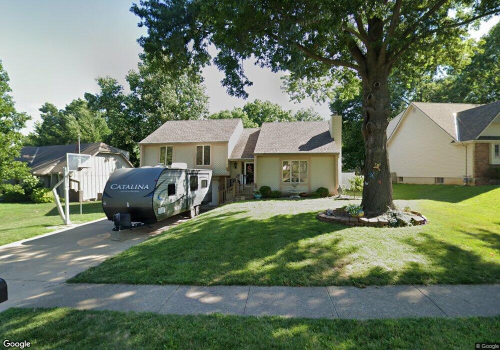 10607 W 54th St, Shawnee, KS 66203 - photo 1