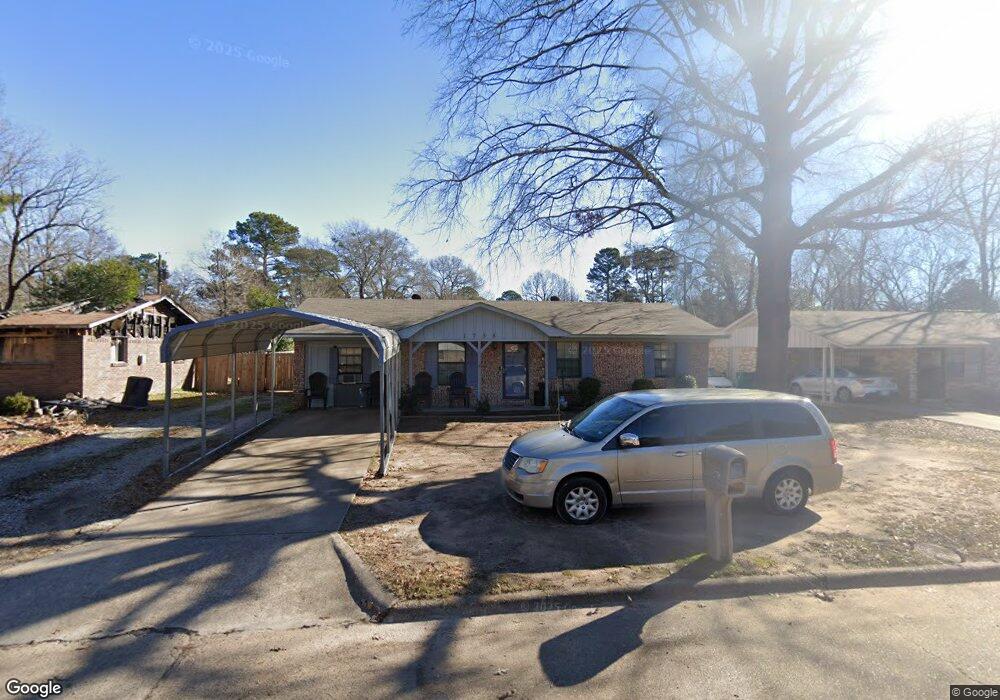 1738 Meadowbrook Ln, Texarkana, TX 75501 - photo 1