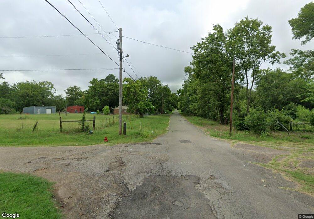 802 S H St, Hugo, OK 74743 - photo 1