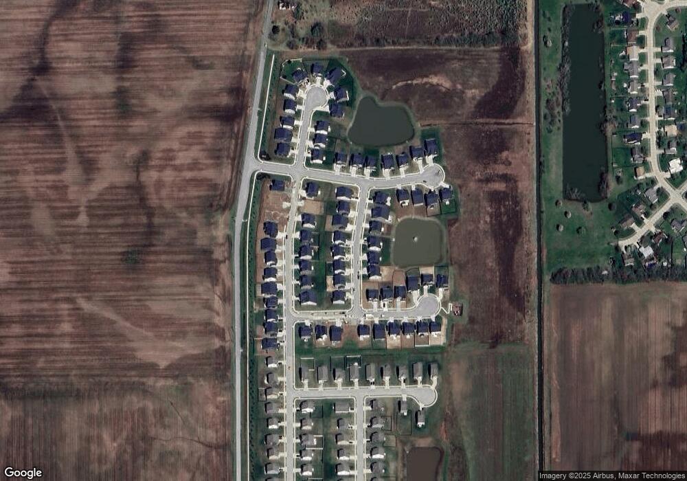 562 Carroll St, Whiteland, IN 46184 - photo 1