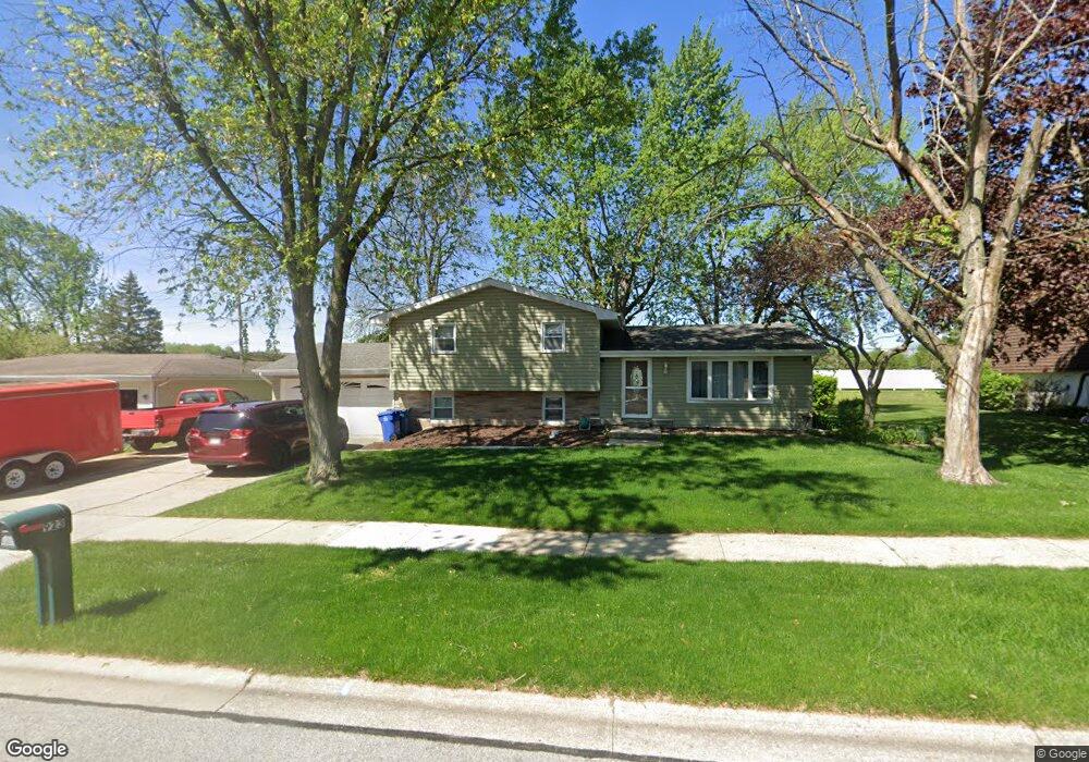 923 Pettibone St, Crown Point, IN 46307 - photo 1