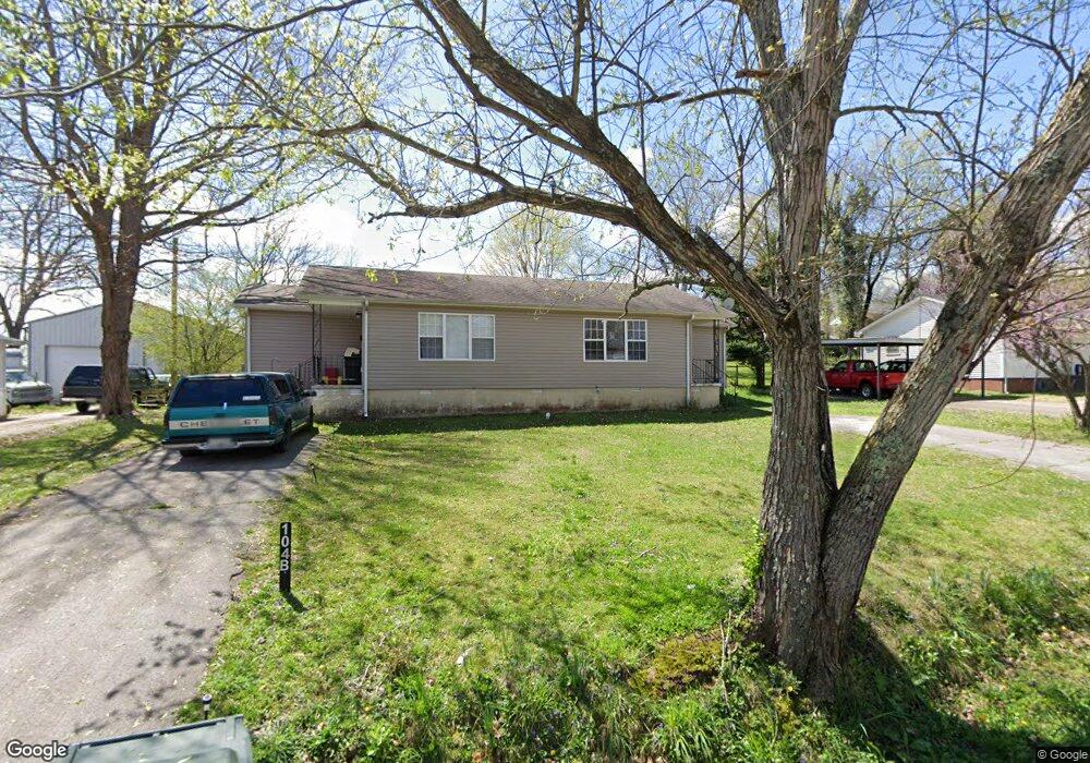 104 E Ray St, Dickson, TN 37055 - photo 1
