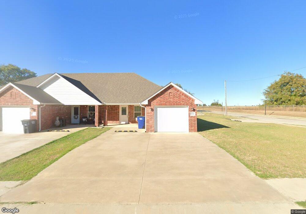 2202 N Leo Ave, Shawnee, OK 74804 - photo 1