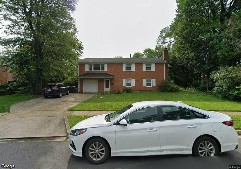 9208 Kristin Ln, Fairfax, VA 22032 - photo 1