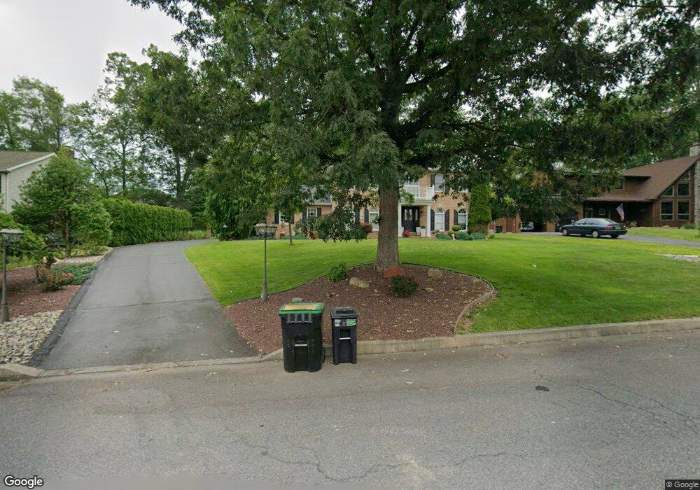 107 Woodview Dr, Orwigsburg, PA 17961 - photo 1