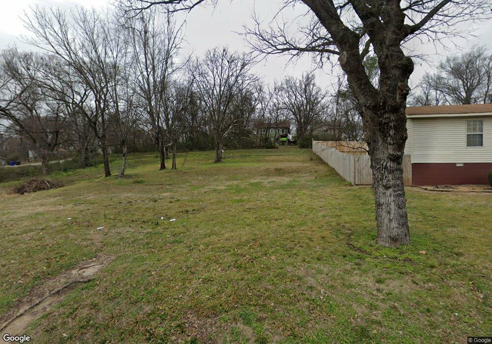 1109 Veterans Dr, Florence, AL 35630 - photo 1