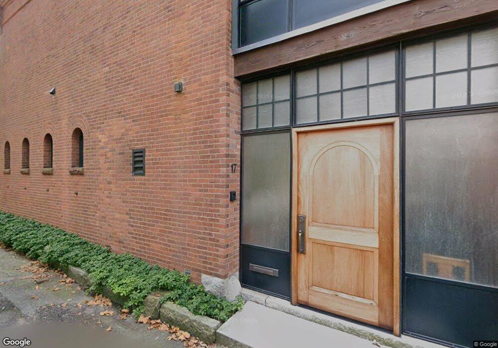 17 Lloyd Ln, Providence, RI 02906 - photo 1