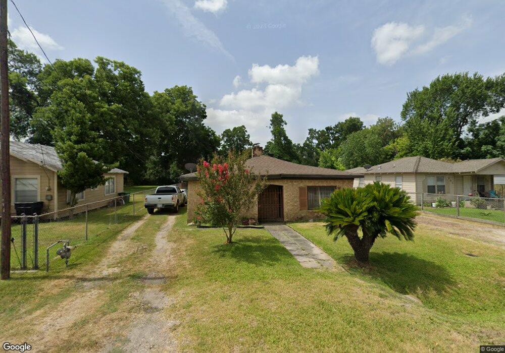991 Glen Ave, Houston, TX 77088 - photo 1