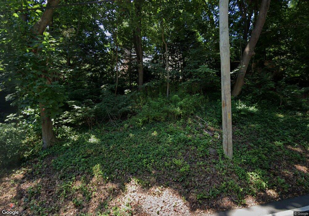 27 N Plandome Rd, Port Washington, NY 11050 - photo 1