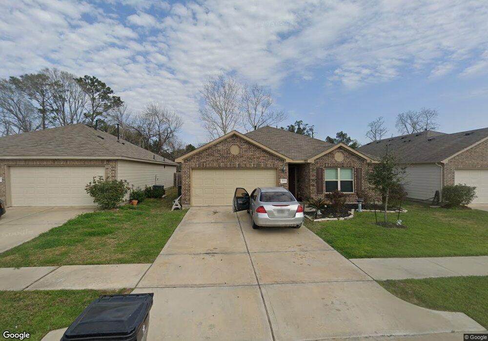 633 E Fairway Lake Dr, Alvin, TX 77511 - photo 1