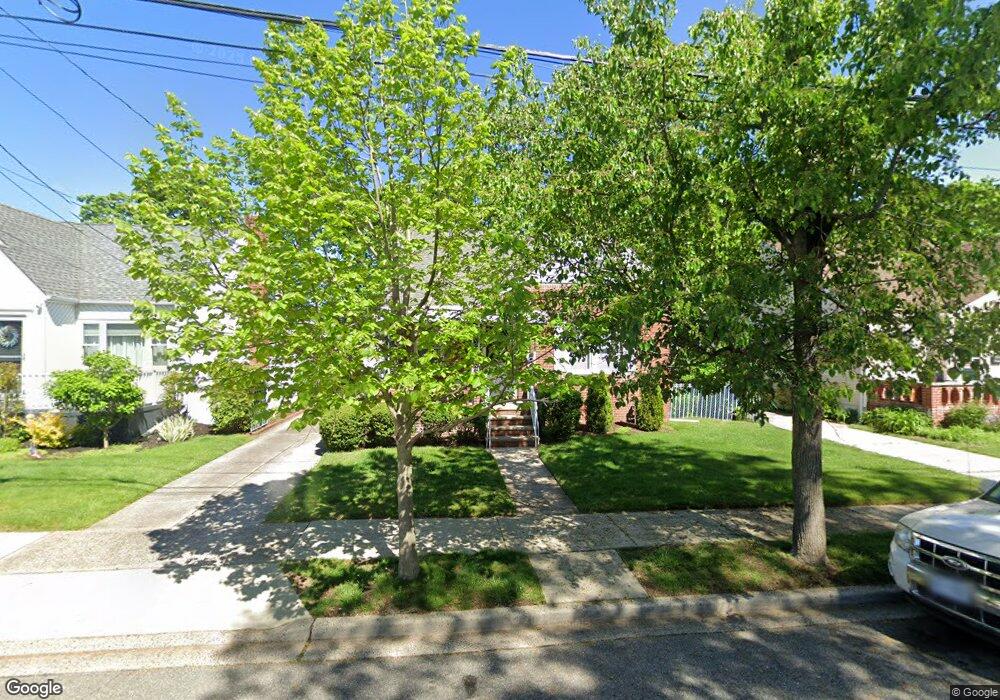 27 Irons Place, New Hyde Park, NY 11040 - photo 1