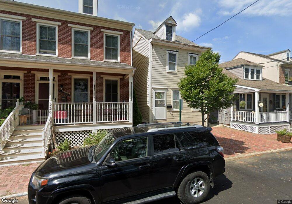 228 E 2nd St, New Castle, DE 19720 - photo 1