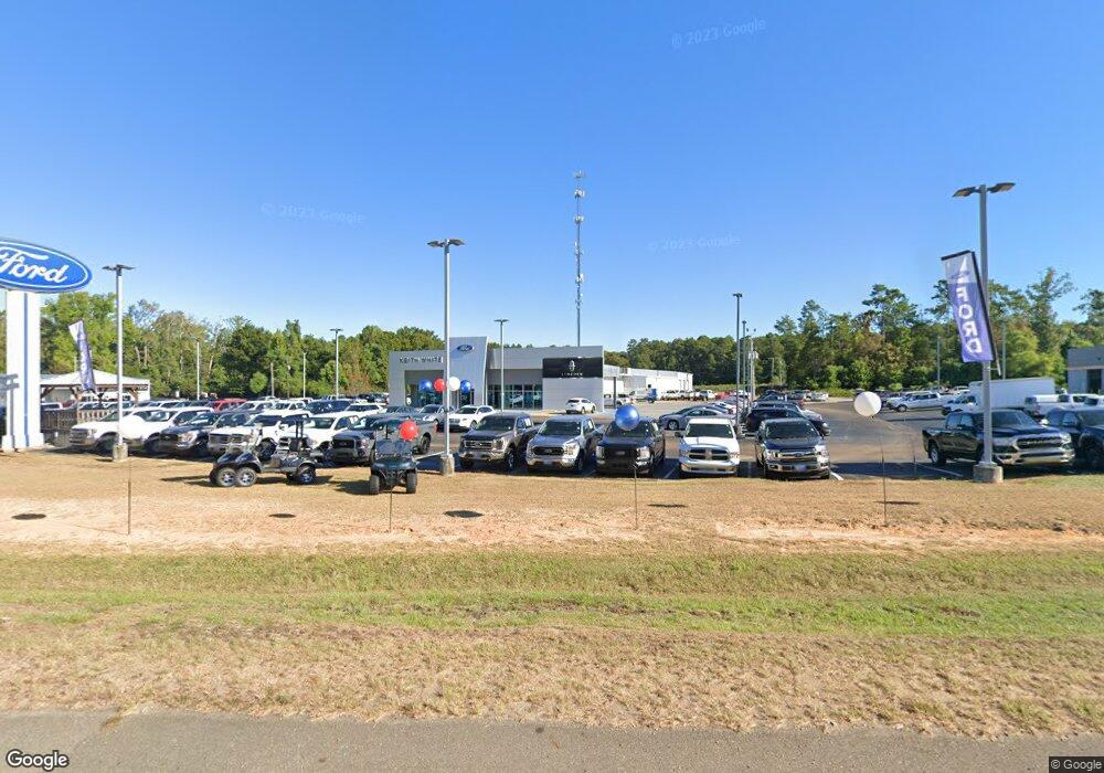 2102 Veterans Blvd, McComb, MS 39648 - photo 1