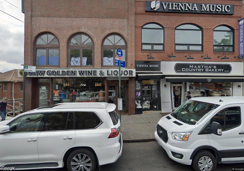 41-08 Bell Blvd unit 2nd Fl, Bayside, NY 11361 - photo 1