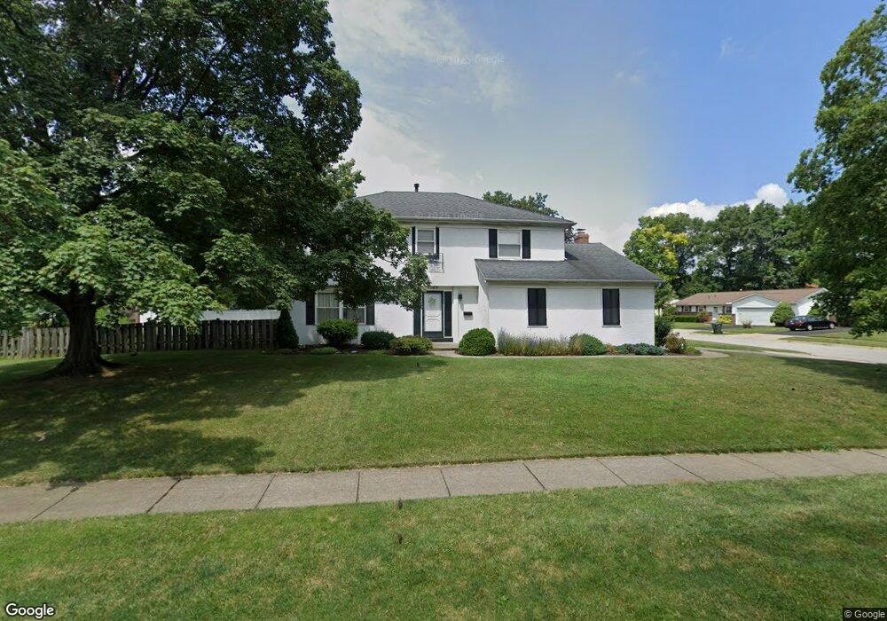 4829 Larwell Dr, Columbus, OH 43220 - photo 1