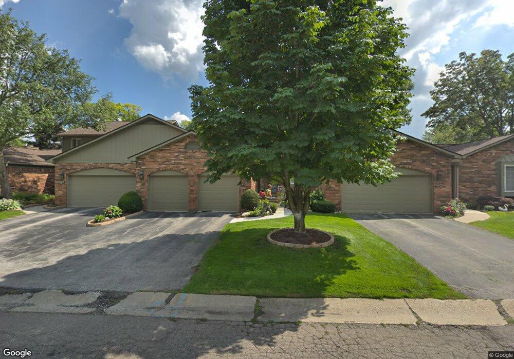 5634 S Adams Way, Bloomfield Hills, MI 48302 - photo 1