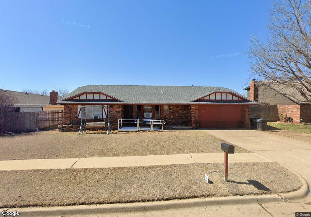 605 N Avery Place, Moore, OK 73160 - photo 1