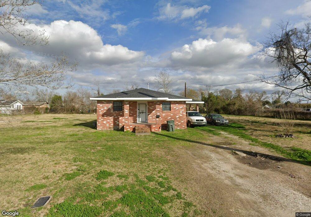 711 S 1st Ave, Lake Charles, LA 70601 - photo 1