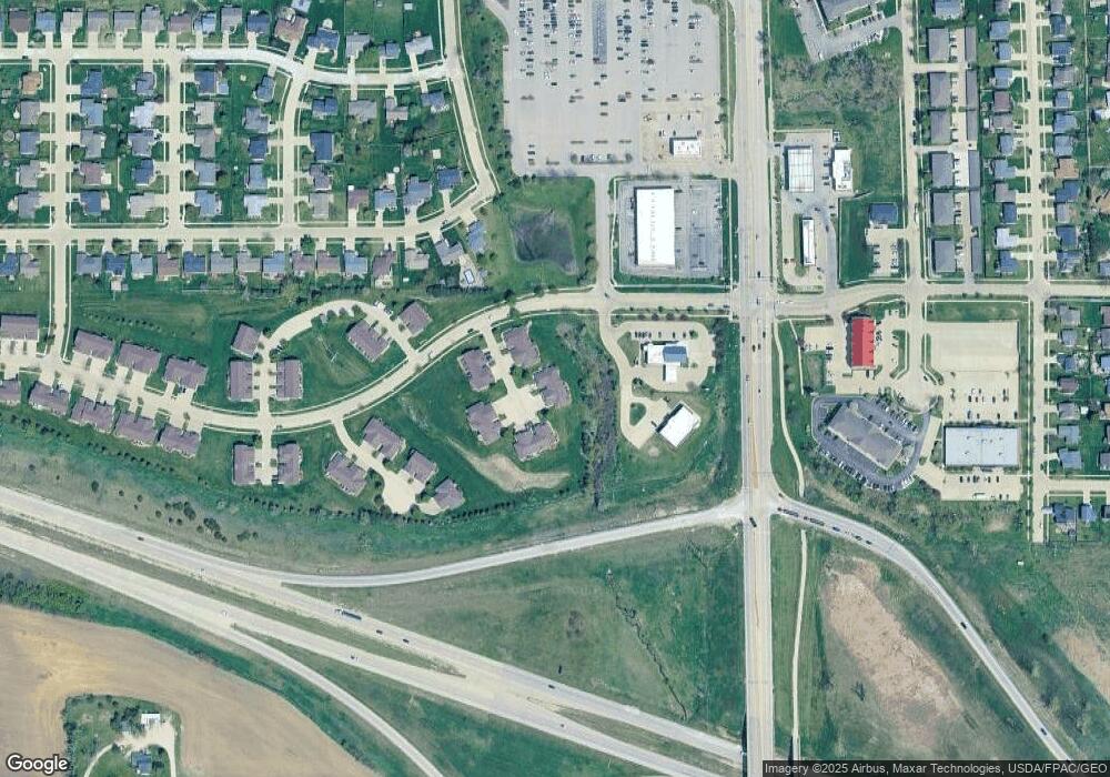 3625 37th Ave SW, Cedar Rapids, IA 52404 - photo 1