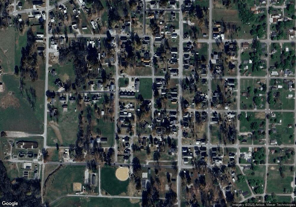 702 Maple St, Bicknell, IN 47512 - photo 1