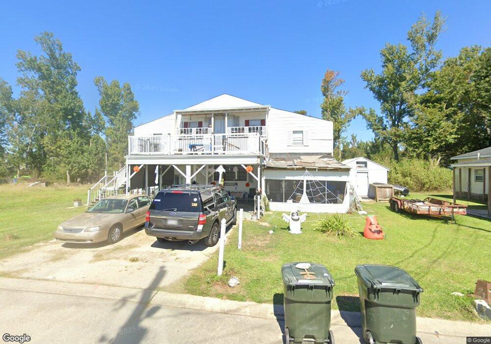 203 Porche Ln, Houma, LA 70363 - photo 1