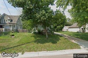 608 W 4th Ave, Lennox, SD 57039