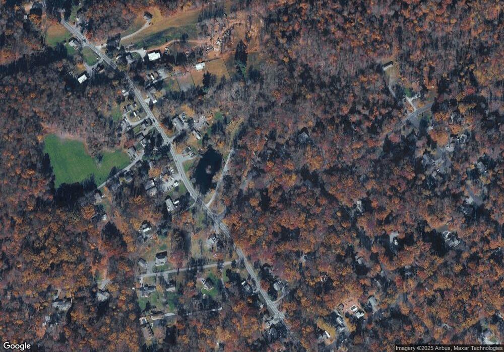 704 Beech St, Palmyra, PA 17078 - photo 1