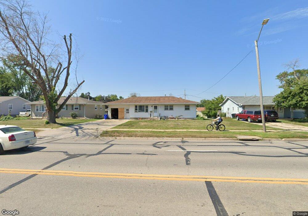 148 Edgewood Rd NW, Cedar Rapids, IA 52405 - photo 1