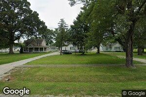 240 W Main St, Moweaqua, IL 62550