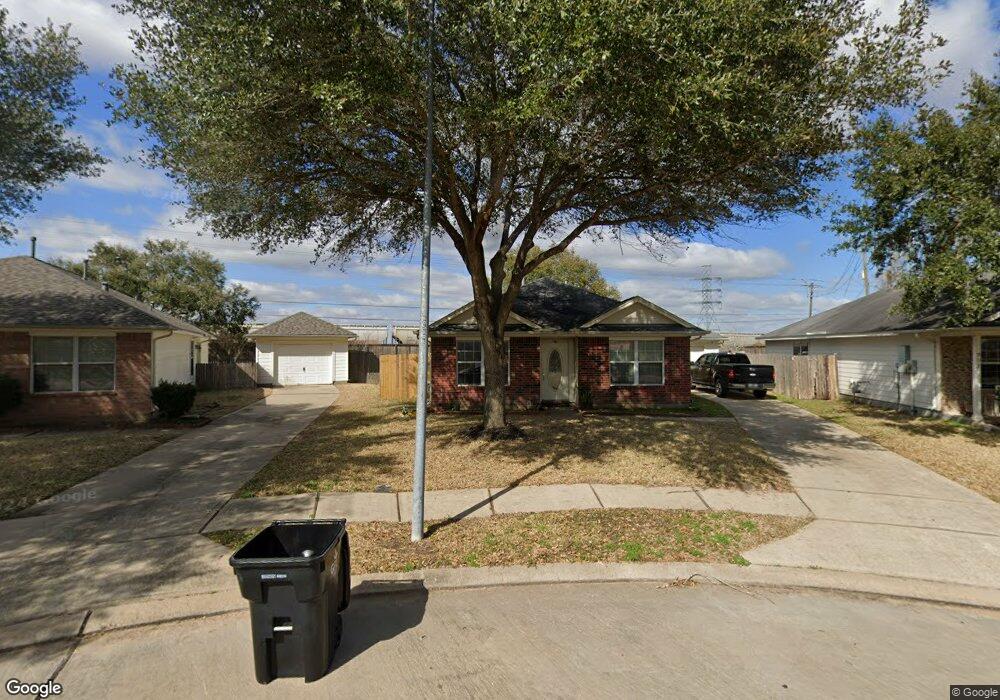 906 Gulf Ct, Rosenberg, TX 77471 - photo 1