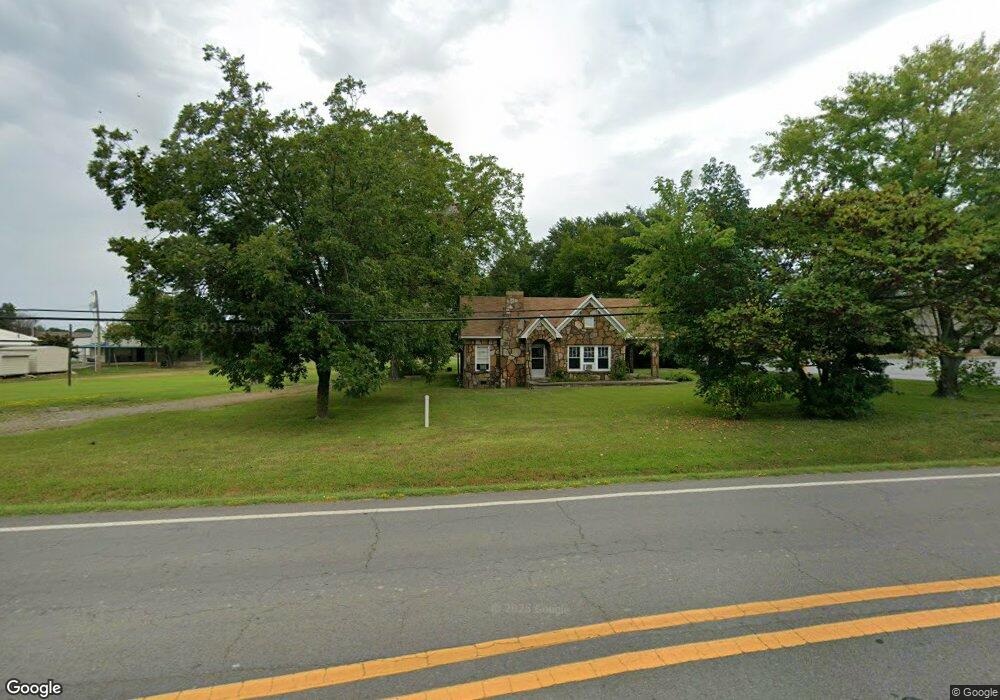 2102 W Center St, Beebe, AR 72012 - photo 1
