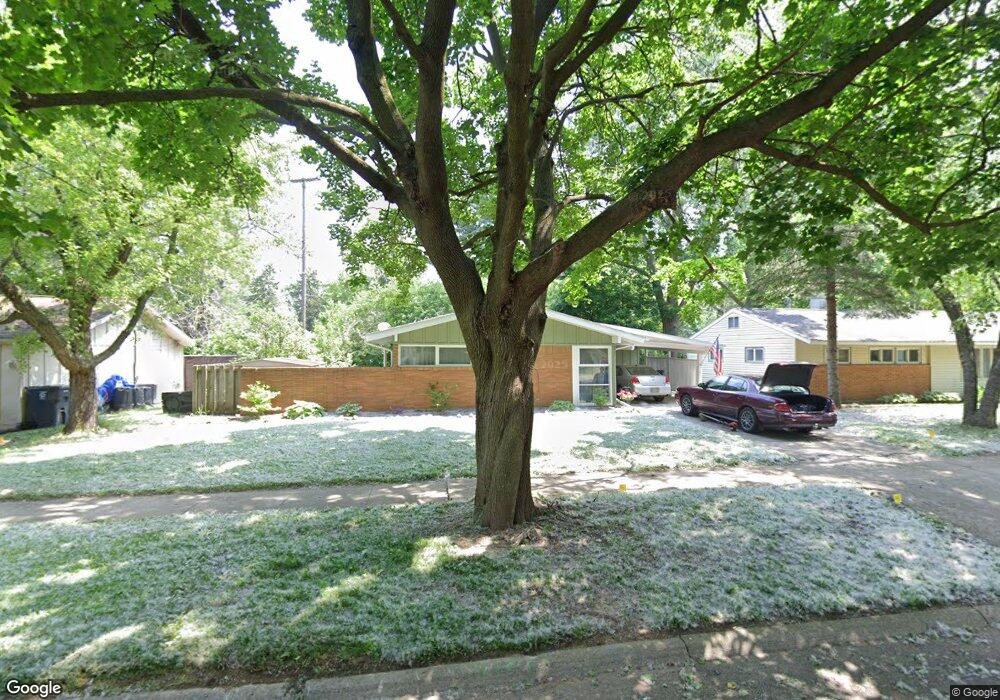 1932 Bayberry Ln, Flint, MI 48507 - photo 1