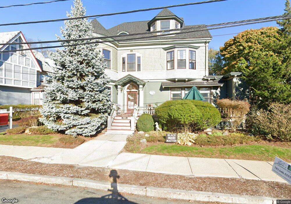 14 Wellington St unit 1,14, Arlington, MA 02476 - photo 1