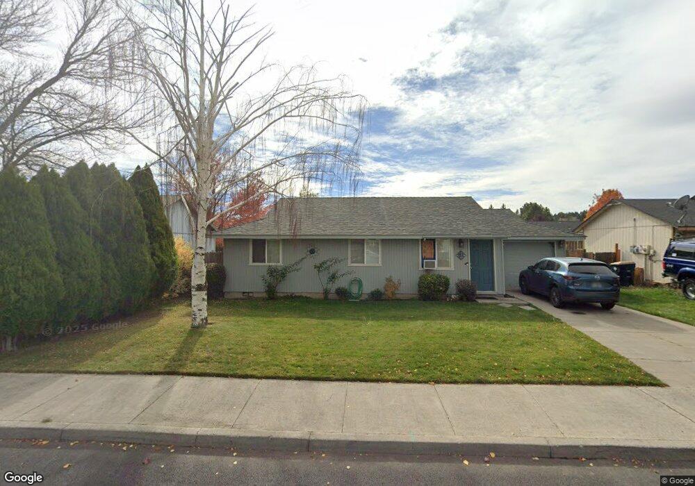 3150 SW Quartz Ave, Redmond, OR 97756 - photo 1