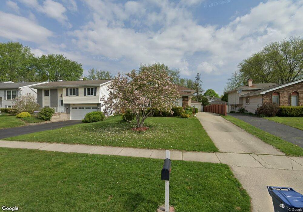 1517 E Lowden Ave, Wheaton, IL 60189 - photo 1