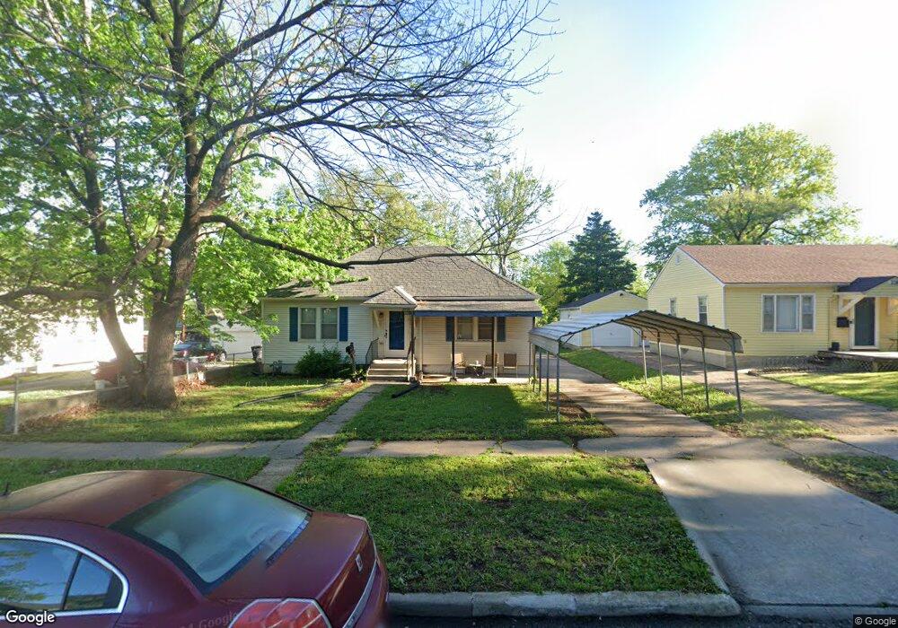 2220 SW Hazelton Ct, Topeka, KS 66606 - photo 1
