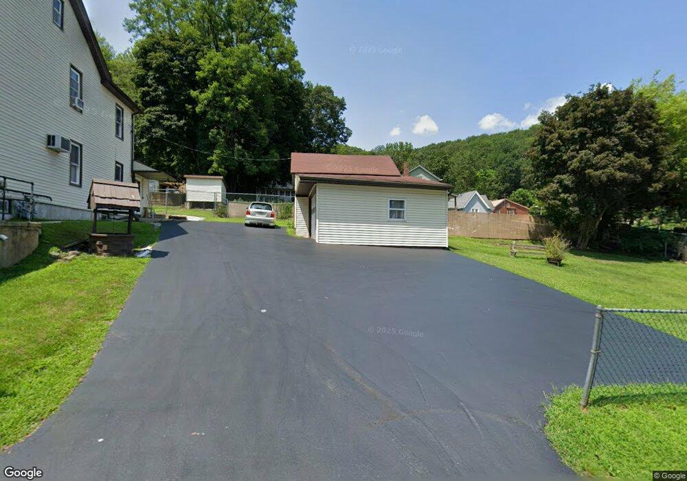 220 Center St unit 222, Lehighton, PA 18235 - photo 1